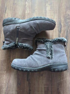 Khombu "Bonnie" or "Lisa" faux-fur trimmed suede ankle boots size 7